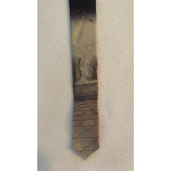 Elegance London Silk Hand Made Necktie Big Ben & Double Decker Bus  3.75" x 61” - Picture 5 of 5